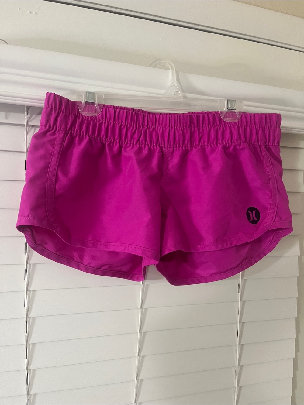 Hurley Women's Bright Magenta Athletic Shorts Size XS
